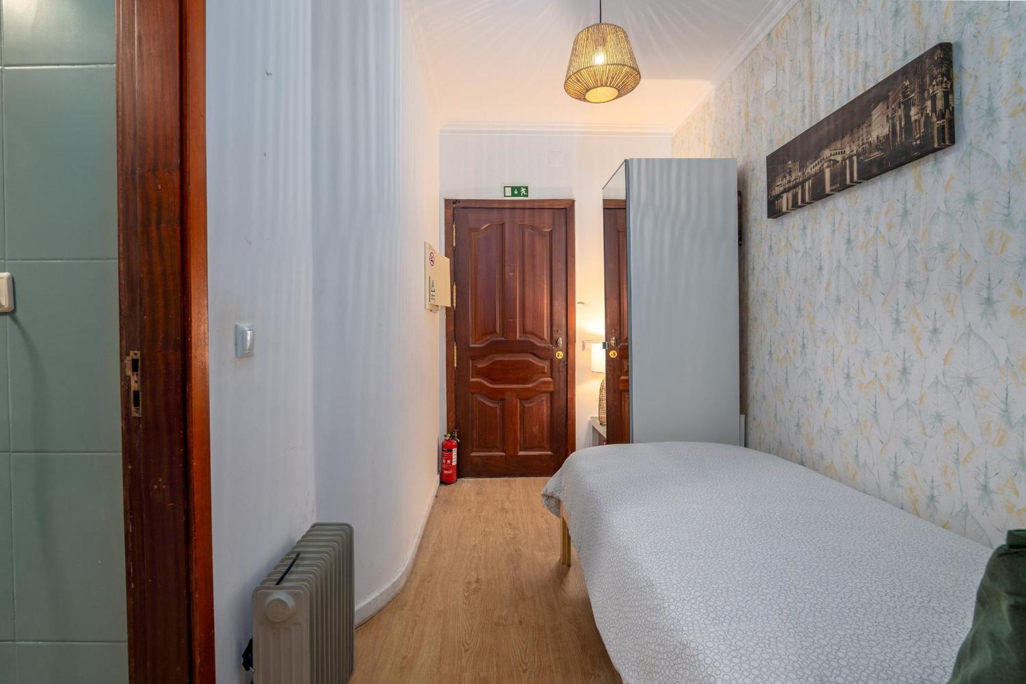 Renovated Feb25 Clerigos Cozy Balcony With Self Check In Apartment Porto Exterior photo